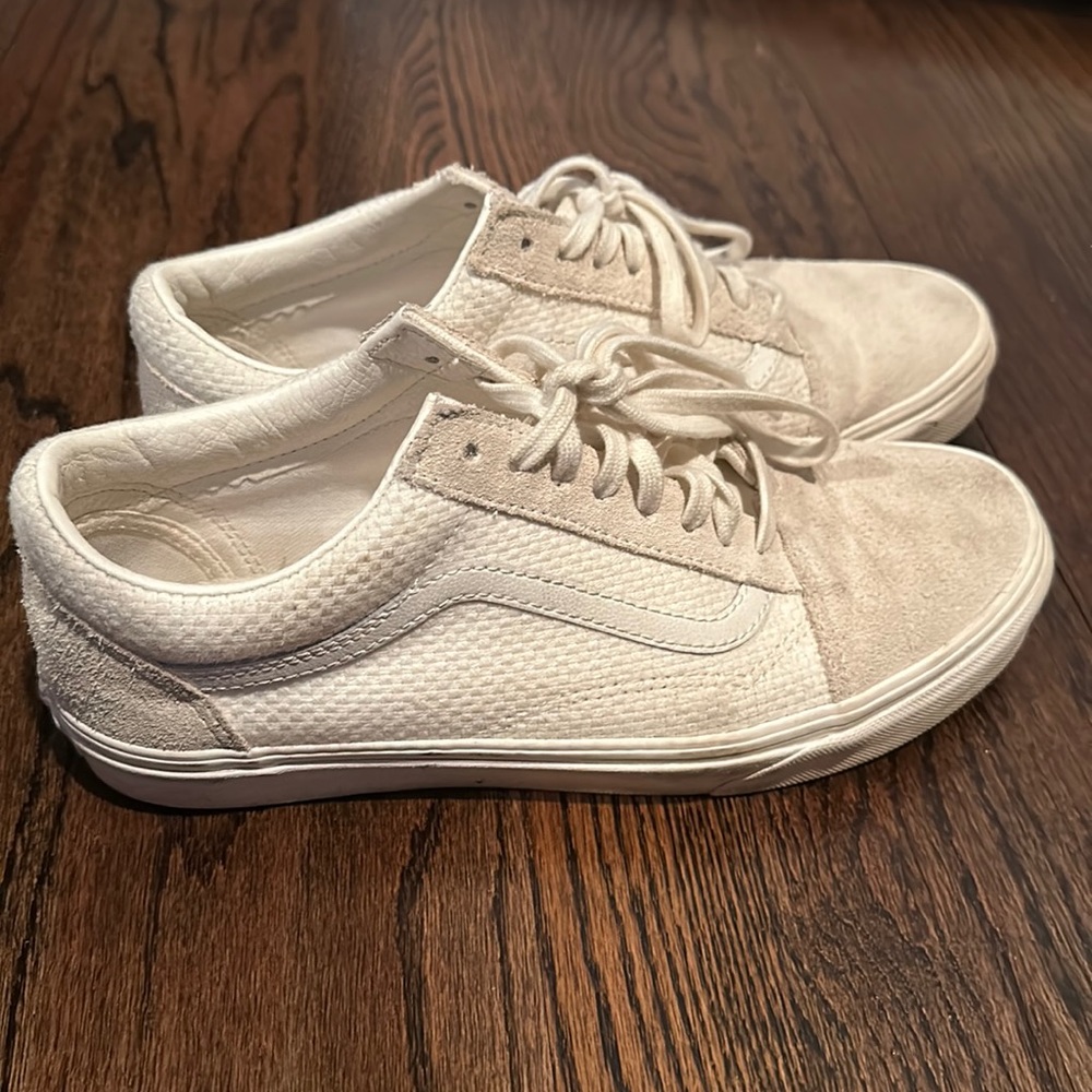 Woman’s Beige Vans